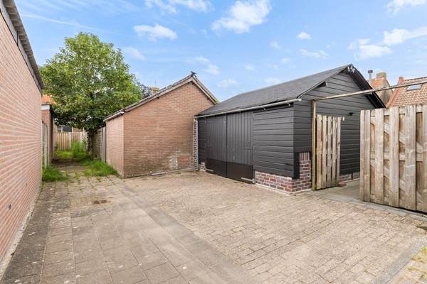 Foto - Verkocht onder voorbehoud: Karakteristiek pand nabij het historische centrum van Klundert